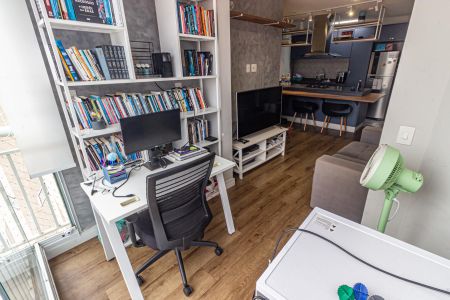 Apartamento à venda com 64m², 2 quartos e 1 vaga Apartamento à venda com 64m², 2 quartos e 1 vagaVaranda