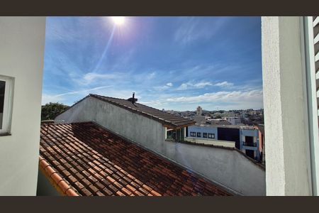 Apartamento à venda com 96m², 2 quartos e 2 vagas Apartamento à venda com 96m², 2 quartos e 2 vagasVista