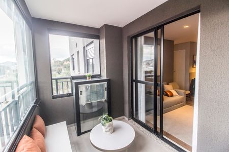 Apartamento à venda com 73m², 2 quartos e 1 vaga Apartamento à venda com 73m², 2 quartos e 1 vagaVaranda gourmet