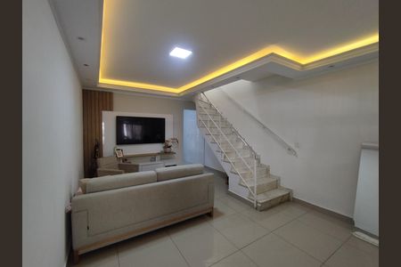 Casa para alugar com 185m², 2 quartos e 1 vaga Casa para alugar com 185m², 2 quartos e 1 vagaSala