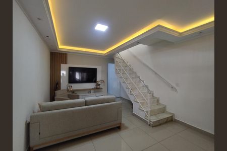 Casa para alugar com 185m², 2 quartos e 1 vaga Casa para alugar com 185m², 2 quartos e 1 vagaSala