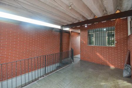 Casa para alugar com 80m², 3 quartos e 1 vaga Casa para alugar com 80m², 3 quartos e 1 vagaSacada