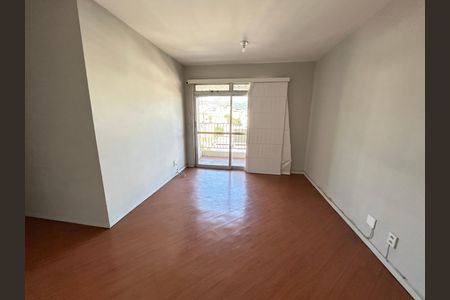 Apartamento à venda com 72m², 2 quartos e 1 vagaSala