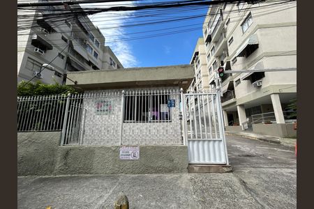 Apartamento à venda com 72m², 2 quartos e 1 vagaFachada e portaria