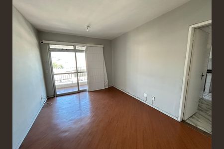 Apartamento à venda com 72m², 2 quartos e 1 vagaSala