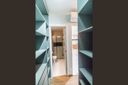 Apartamento para alugar com 54m², 1 quarto e 1 vaga Apartamento para alugar com 54m², 1 quarto e 1 vagaCloset da suíte