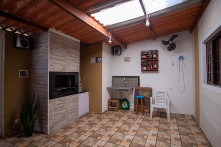 Casa para alugar com 55m², 3 quartos e 3 vagas Casa para alugar com 55m², 3 quartos e 3 vagasÁrea gourmet