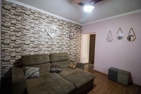 Casa para alugar com 55m², 3 quartos e 3 vagas Casa para alugar com 55m², 3 quartos e 3 vagasSala