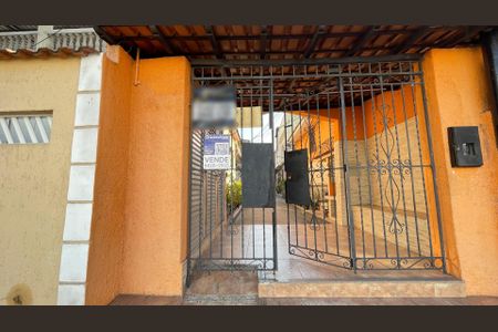 Casa à venda com 65m², 2 quartos e sem vaga Casa à venda com 65m², 2 quartos e sem vagaFachada