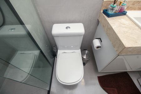 Apartamento à venda com 65m², 2 quartos e 2 vagasBanheiro Social