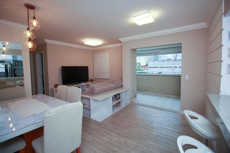 Apartamento à venda com 65m², 2 quartos e 2 vagasSala