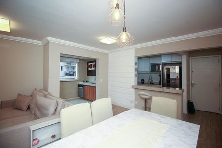 Apartamento à venda com 65m², 2 quartos e 2 vagasSala