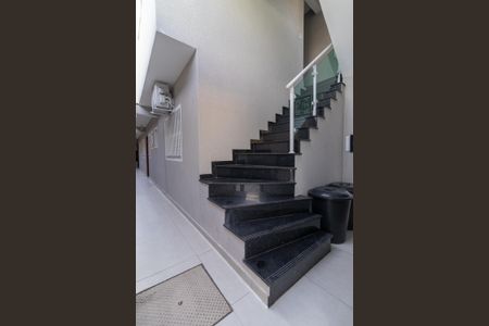 Apartamento para alugar com 30m², 1 quarto e sem vaga Apartamento para alugar com 30m², 1 quarto e sem vagaÁrea comum - Escada