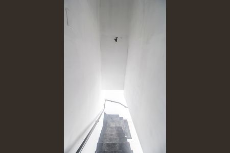Apartamento à venda com 107m², 1 quarto e 3 vagas Apartamento à venda com 107m², 1 quarto e 3 vagasEscada