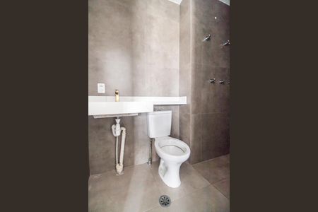 Apartamento à venda com 107m², 1 quarto e 3 vagas Apartamento à venda com 107m², 1 quarto e 3 vagasBanheiro da Suíte