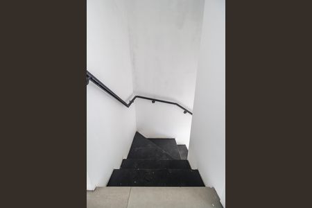 Apartamento à venda com 107m², 1 quarto e 3 vagas Apartamento à venda com 107m², 1 quarto e 3 vagasEscada