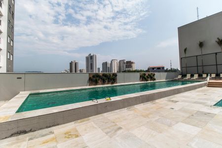 Apartamento à venda com 107m², 1 quarto e 3 vagas Apartamento à venda com 107m², 1 quarto e 3 vagasPiscina