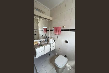 Apartamento à venda com 112m², 2 quartos e 2 vagas Apartamento à venda com 112m², 2 quartos e 2 vagasBanheiro