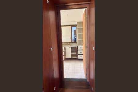 Apartamento à venda com 112m², 2 quartos e 2 vagas Apartamento à venda com 112m², 2 quartos e 2 vagasBanheiro