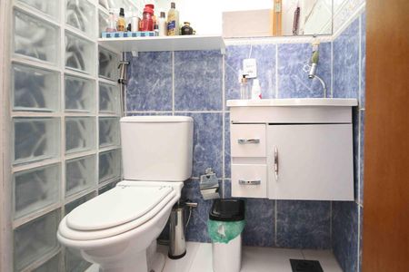 Apartamento à venda com 69m², 2 quartos e 1 vaga Apartamento à venda com 69m², 2 quartos e 1 vagaBanheiro
