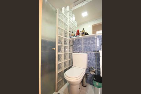 Apartamento à venda com 69m², 2 quartos e 1 vaga Apartamento à venda com 69m², 2 quartos e 1 vagaBanheiro