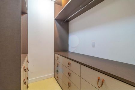 Apartamento à venda com 370m², 4 quartos e 5 vagas