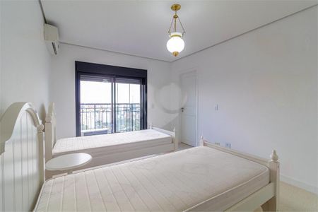 Apartamento à venda com 370m², 4 quartos e 5 vagas