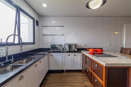 Apartamento à venda com 370m², 4 quartos e 5 vagas