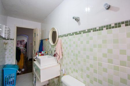 Casa à venda com 141m², 2 quartos e 1 vaga Casa à venda com 141m², 2 quartos e 1 vagaBanheiro da Suíte