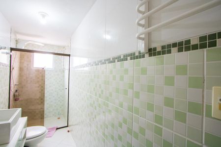 Casa à venda com 141m², 2 quartos e 1 vaga Casa à venda com 141m², 2 quartos e 1 vagaBanheiro da Suíte