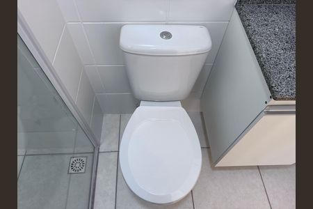 Apartamento à venda com 43m², 2 quartos e 1 vaga Apartamento à venda com 43m², 2 quartos e 1 vagaBanheiro Social