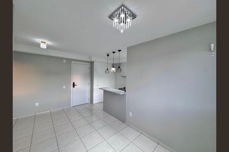 Apartamento à venda com 43m², 2 quartos e 1 vaga Apartamento à venda com 43m², 2 quartos e 1 vagaSala