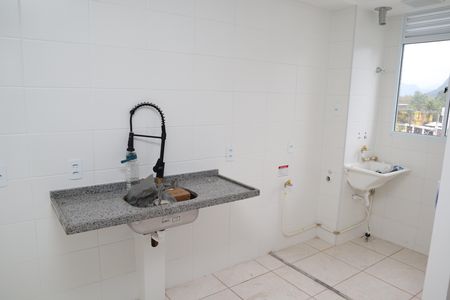 Apartamento à venda com 43m², 2 quartos e 1 vagacozinha + pequena area