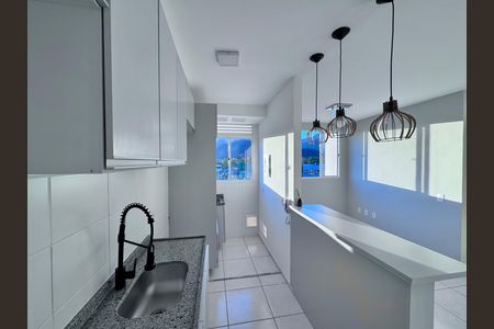 Apartamento à venda com 43m², 2 quartos e 1 vaga Apartamento à venda com 43m², 2 quartos e 1 vagaCozinha e Área de Serviço