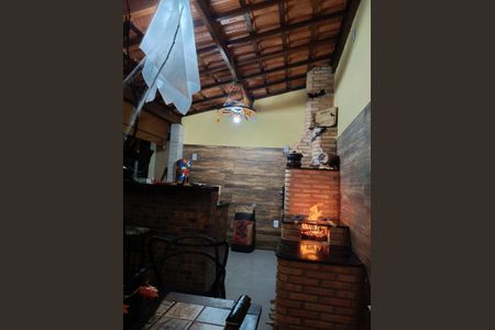 Casa de condomínio à venda com 360m², 3 quartos e 4 vagas Casa de condomínio à venda com 360m², 3 quartos e 4 vagasChurrasqueira