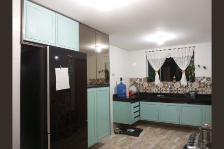 Cozinha de casa de condomínio à venda com 3 quartos, 360m² em Aeronautas, Lagoa Santa