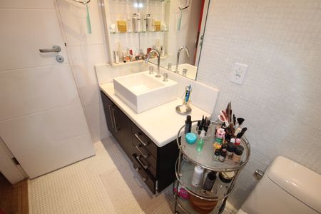 Apartamento à venda com 158m², 3 quartos e 3 vagasQuarto 1 - Closet / Banheiro