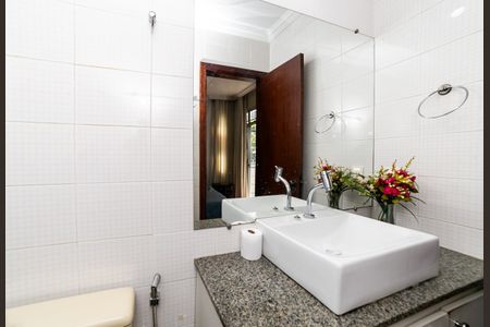 Apartamento para alugar com 106m², 2 quartos e 2 vagas Apartamento para alugar com 106m², 2 quartos e 2 vagasBanheiro da Suíte