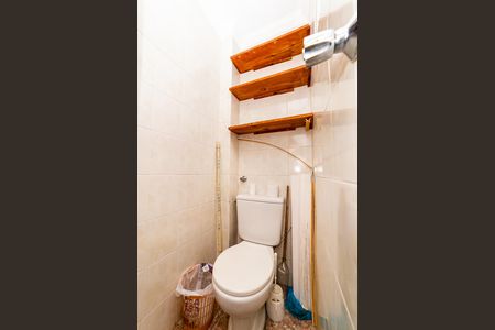 Apartamento para alugar com 106m², 2 quartos e 2 vagas Apartamento para alugar com 106m², 2 quartos e 2 vagasBanheiro de serviço
