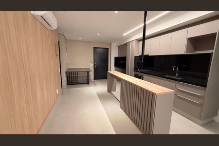 Sala/Cozinha de apartamento para alugar com 2 quartos, 70m² em Setor Bueno, Goiânia