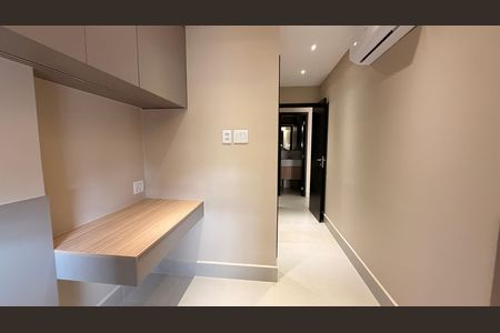 Suíte 1 de apartamento para alugar com 2 quartos, 70m² em Setor Bueno, Goiânia