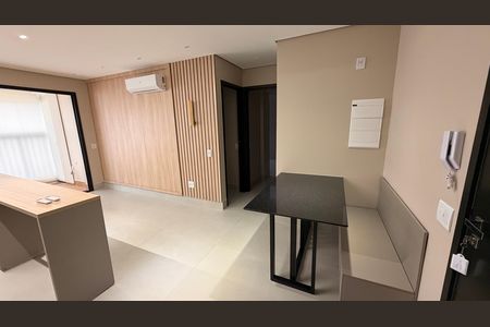 Sala/Cozinha de apartamento para alugar com 2 quartos, 70m² em Setor Bueno, Goiânia
