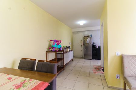 Sala de apartamento para alugar com 2 quartos, 55m² em Jardim Guaianazes, São Paulo