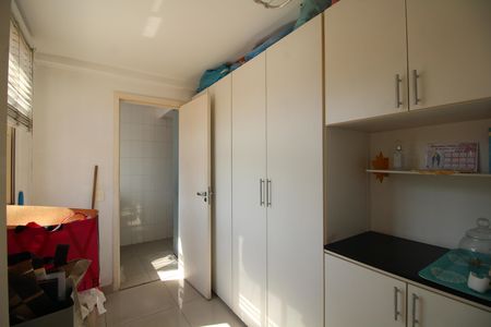 Apartamento para alugar com 117m², 3 quartos e 2 vagasQuarto de Serviço