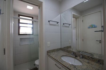 Apartamento para alugar com 117m², 3 quartos e 2 vagasQuarto 1 e 2 - Suíte Canadense