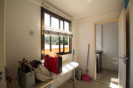 Apartamento para alugar com 117m², 3 quartos e 2 vagasQuarto de Serviço