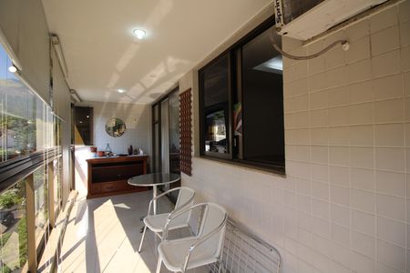 Apartamento para alugar com 117m², 3 quartos e 2 vagasSala - Varanda