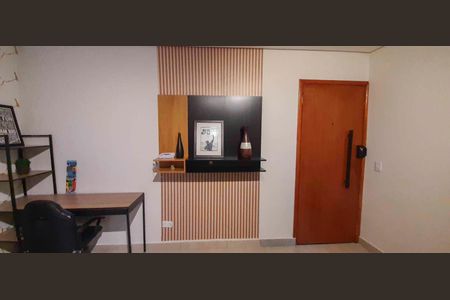 Sala de apartamento para alugar com 1 quarto, 28m² em Jardim Ivana, São Paulo