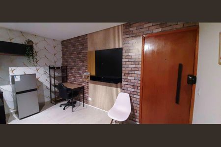 Sala de apartamento para alugar com 1 quarto, 28m² em Jardim Ivana, São Paulo