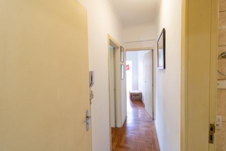 Corredor de apartamento à venda com 2 quartos, 110m² em Centro Histórico, Porto Alegre